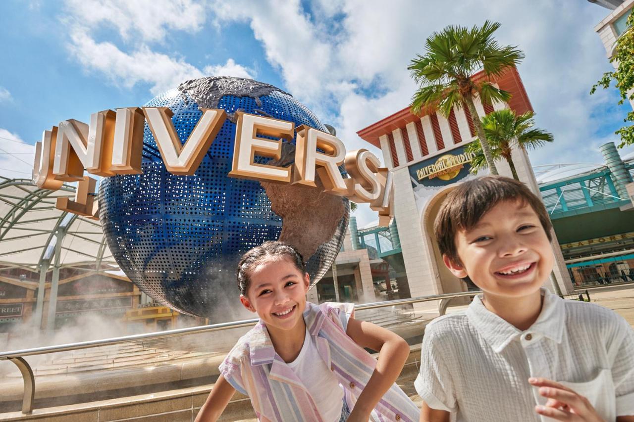 Resorts World Sentosa - Hotel Singapore Eksteriør billede Universal Studios Singapore