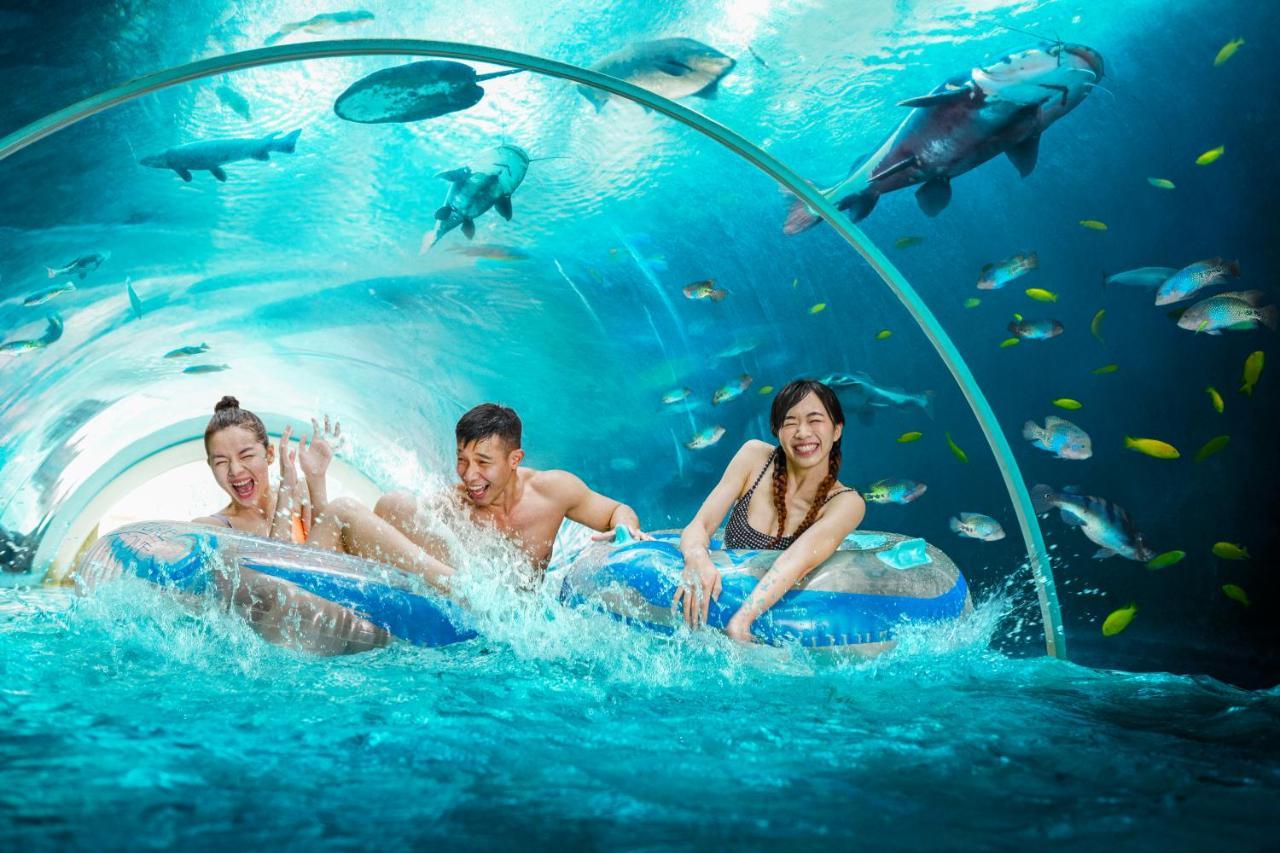 Resorts World Sentosa - Hotel Singapore Eksteriør billede The Ocean Park AquaTube