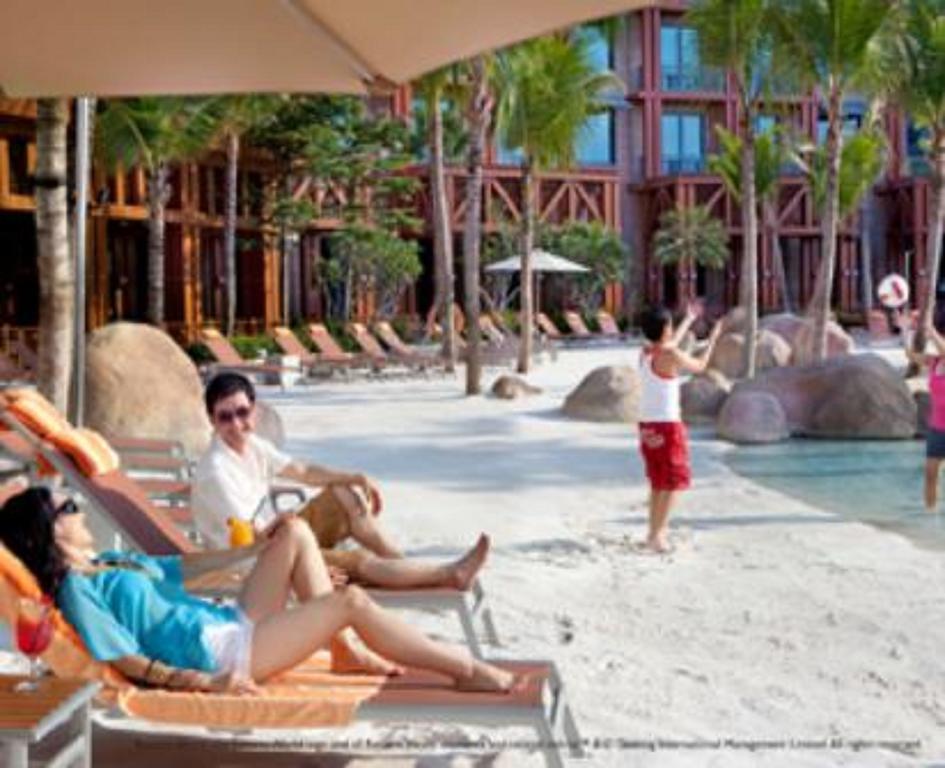 Resorts World Sentosa - Hotel Singapore Eksteriør billede The beach at the Atlantis Paradise Island