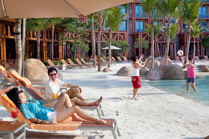 Resorts World Sentosa - Hotel Singapore Eksteriør billede The beach at the Atlantis Paradise Island
