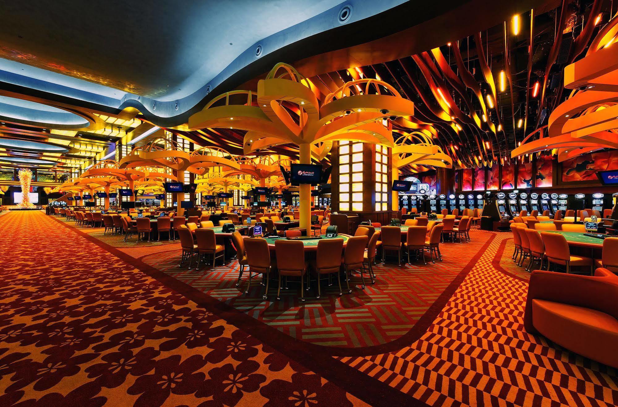 Resorts World Sentosa - Hotel Singapore Eksteriør billede Casino floor